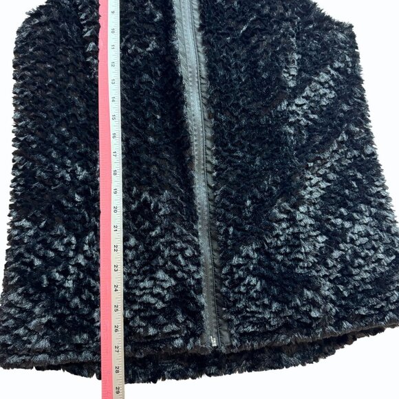 Denim & Co Reversible Zip Front Textured Faux Fur Quilted Vest Size XS Capsule - Picture 10 of 13